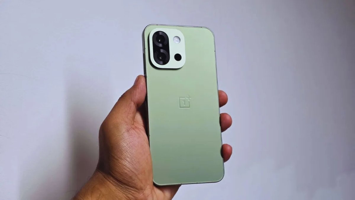 OnePlus 13s